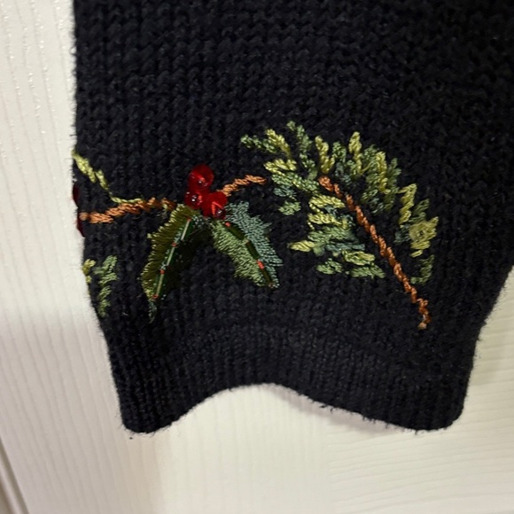 Vintage Tiara International Black Cardigan with Cardinal Embroidery Size Small - Picture 6 of 15